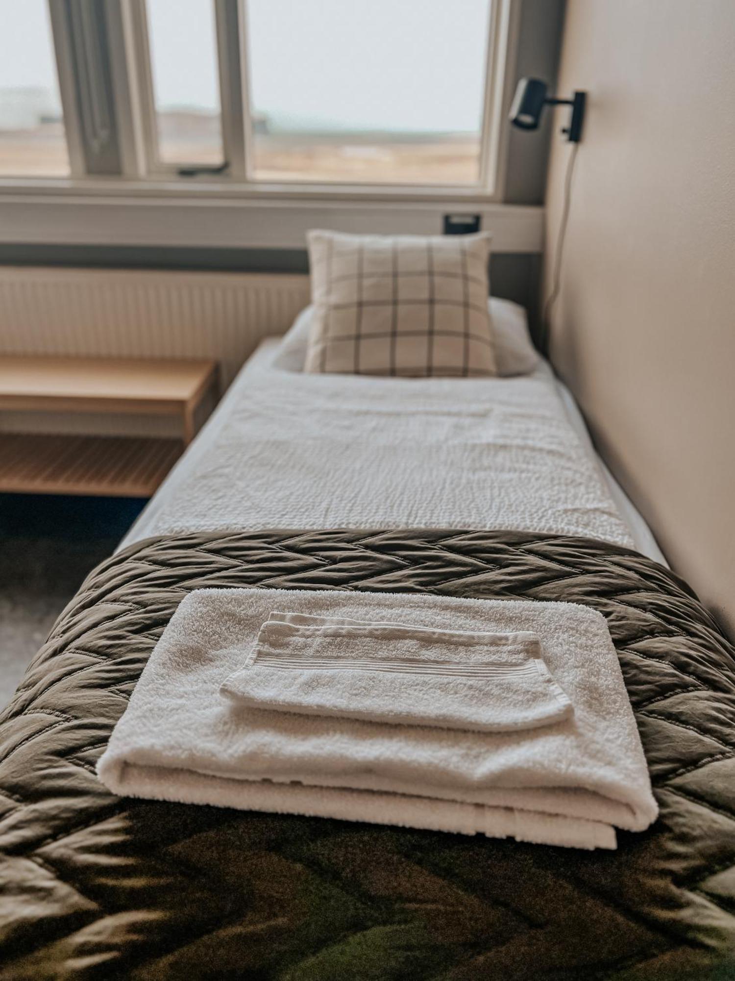 Guesthouse Reynir Вик Экстерьер фото